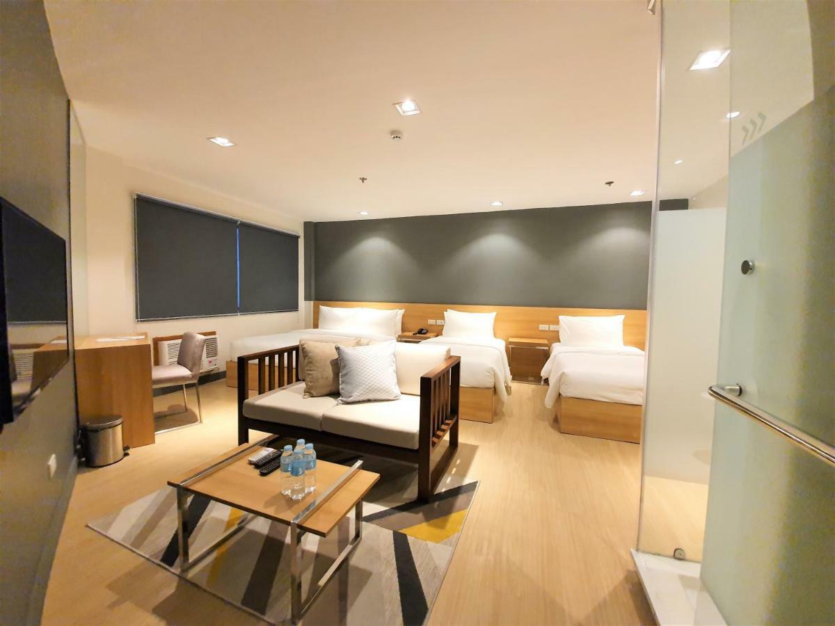 The Upperroom @ Real Suites Bacolod Exterior foto