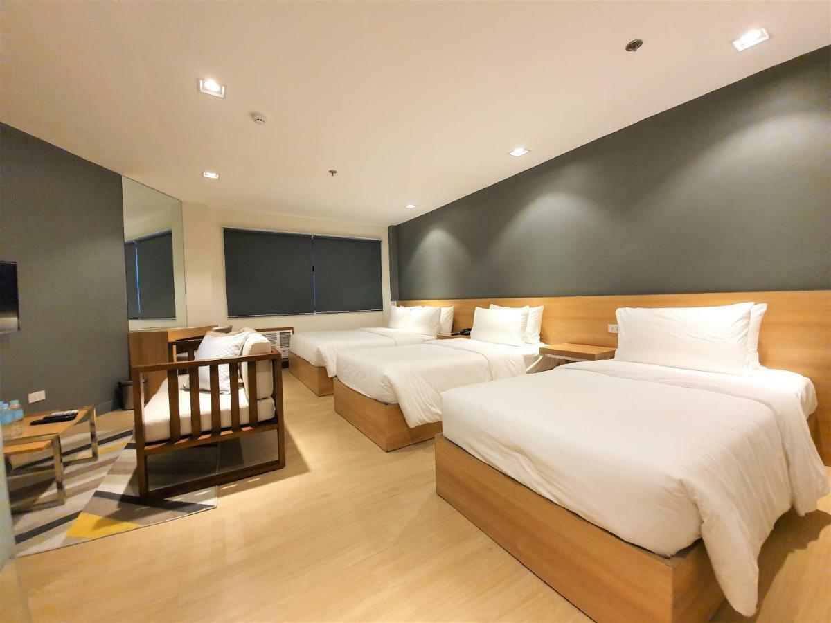 The Upperroom @ Real Suites Bacolod Exterior foto